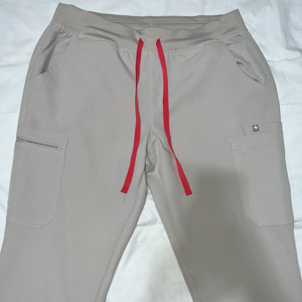 Figs Yola Large/Tall Skinny Scrub Pants- Bone